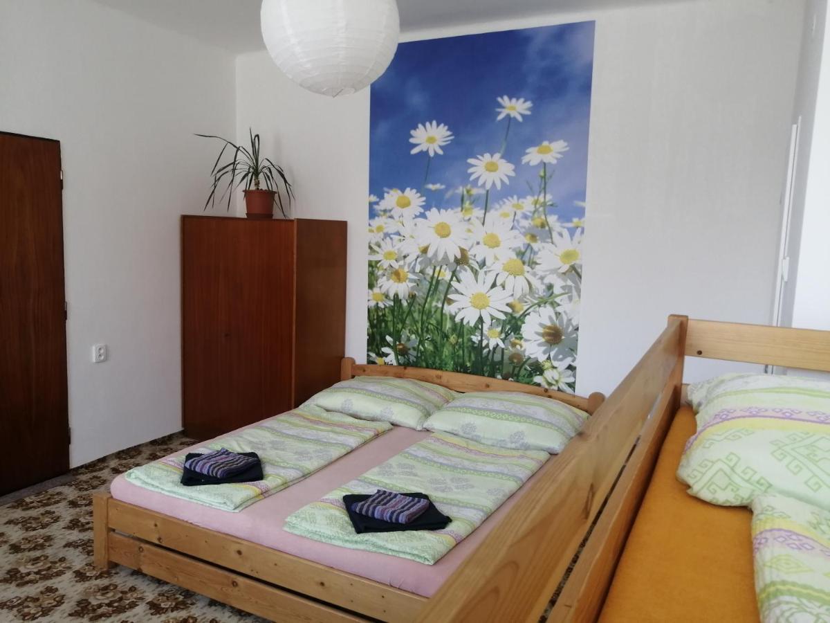 U Ladi Apartment บุลฮารี ภายนอก รูปภาพ