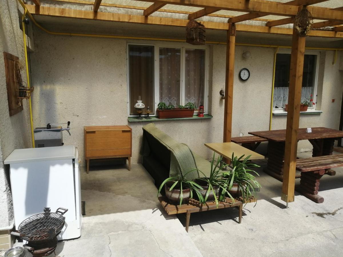 U Ladi Apartment บุลฮารี ภายนอก รูปภาพ