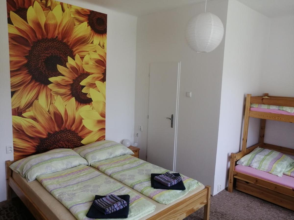 U Ladi Apartment บุลฮารี ภายนอก รูปภาพ