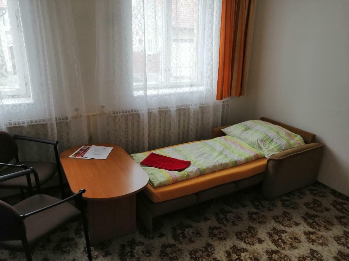 U Ladi Apartment บุลฮารี ภายนอก รูปภาพ