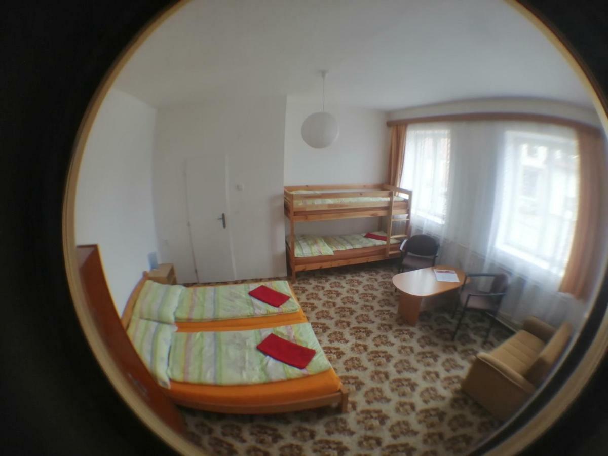 U Ladi Apartment บุลฮารี ภายนอก รูปภาพ